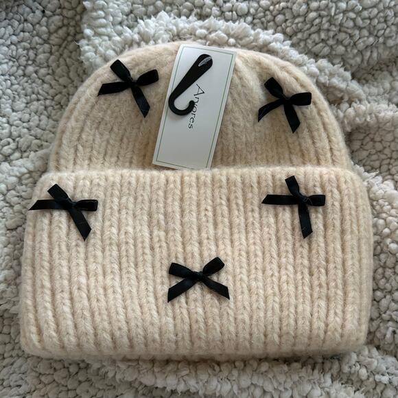 New! Arvores Women’s Cream & Black Ribbon Bows Beanie (K0088) - Picture 5 of 10